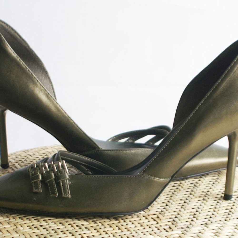 BCBG Khaki Metallic Pointed Tio Stilletto Pumps  US 8M